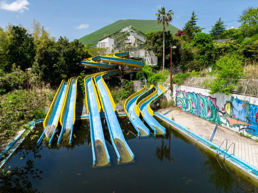Haikyo, Spring 2022, Japan. Photograph by Jordy Meow