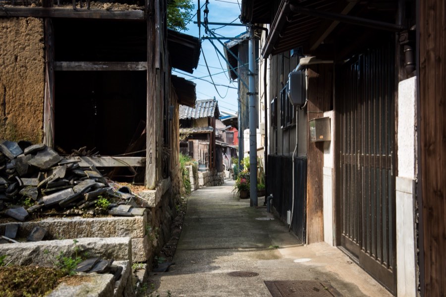 Okayama, Spring 2016, Japan. Photograph by Jordy Meow